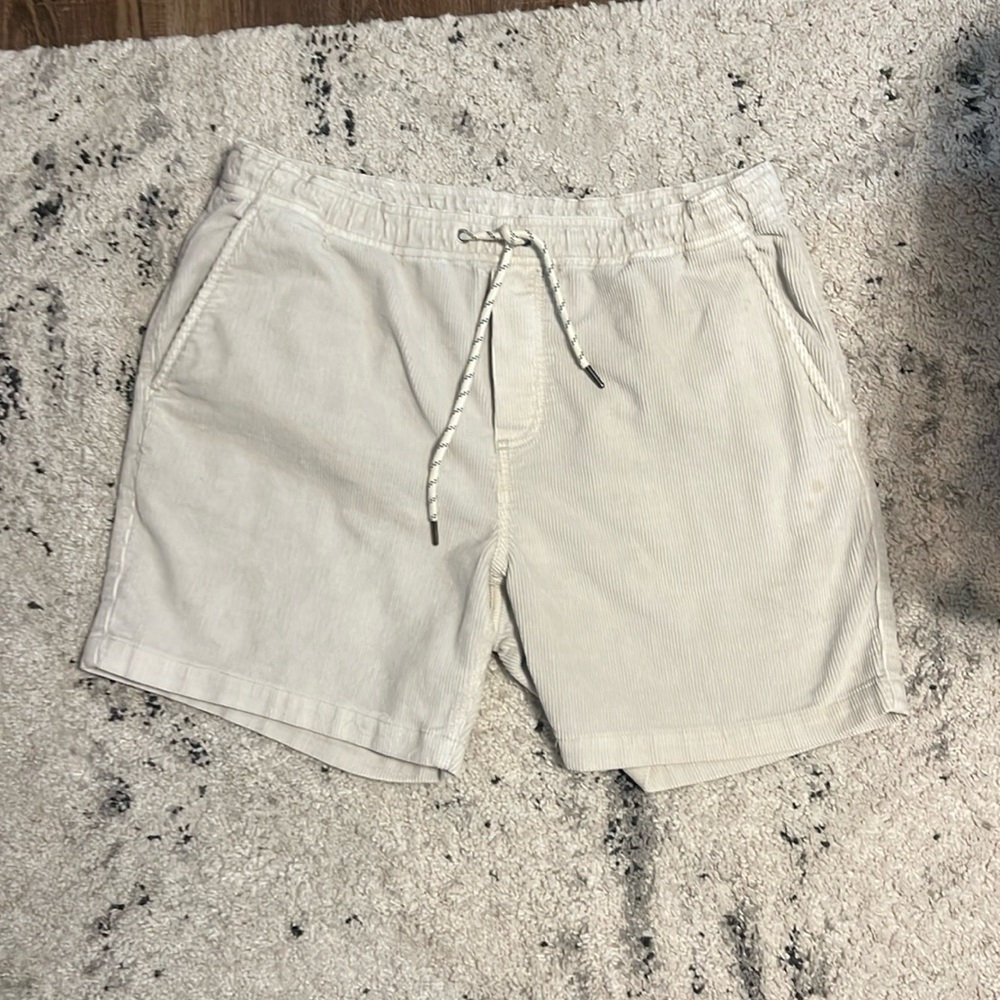 Men’s corduroy shorts